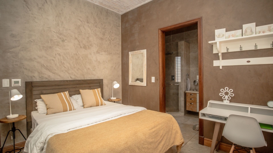 4 Bedroom Property for Sale in The Coves North West